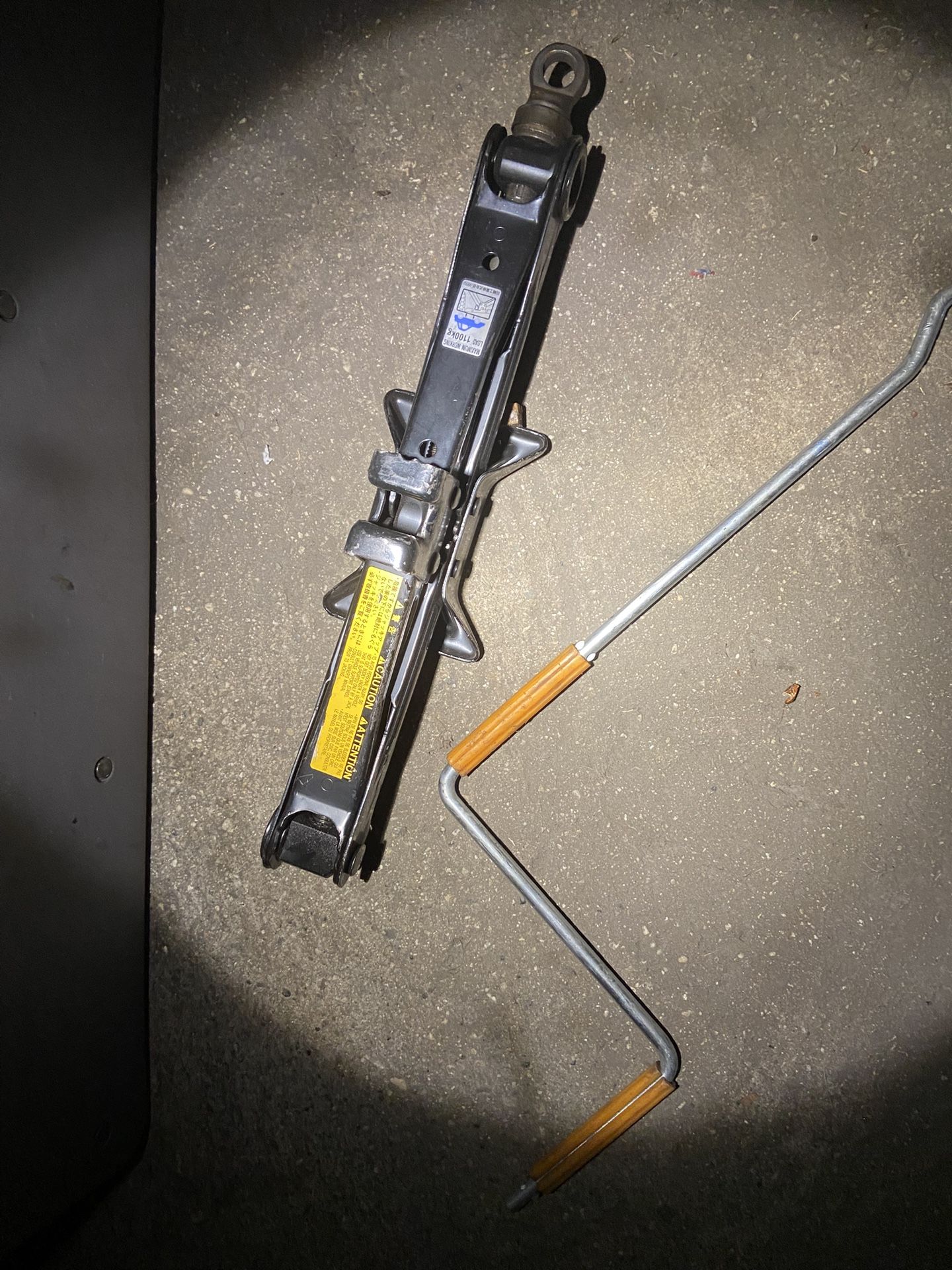 Lexus 06-11 Spare Tire Jack