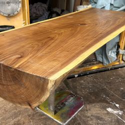 New handcrafted unique design coffee table elm wood slab tea table L43”*W21”*H21”(address in description) 👇delivery 🚚 available within 15 miles with