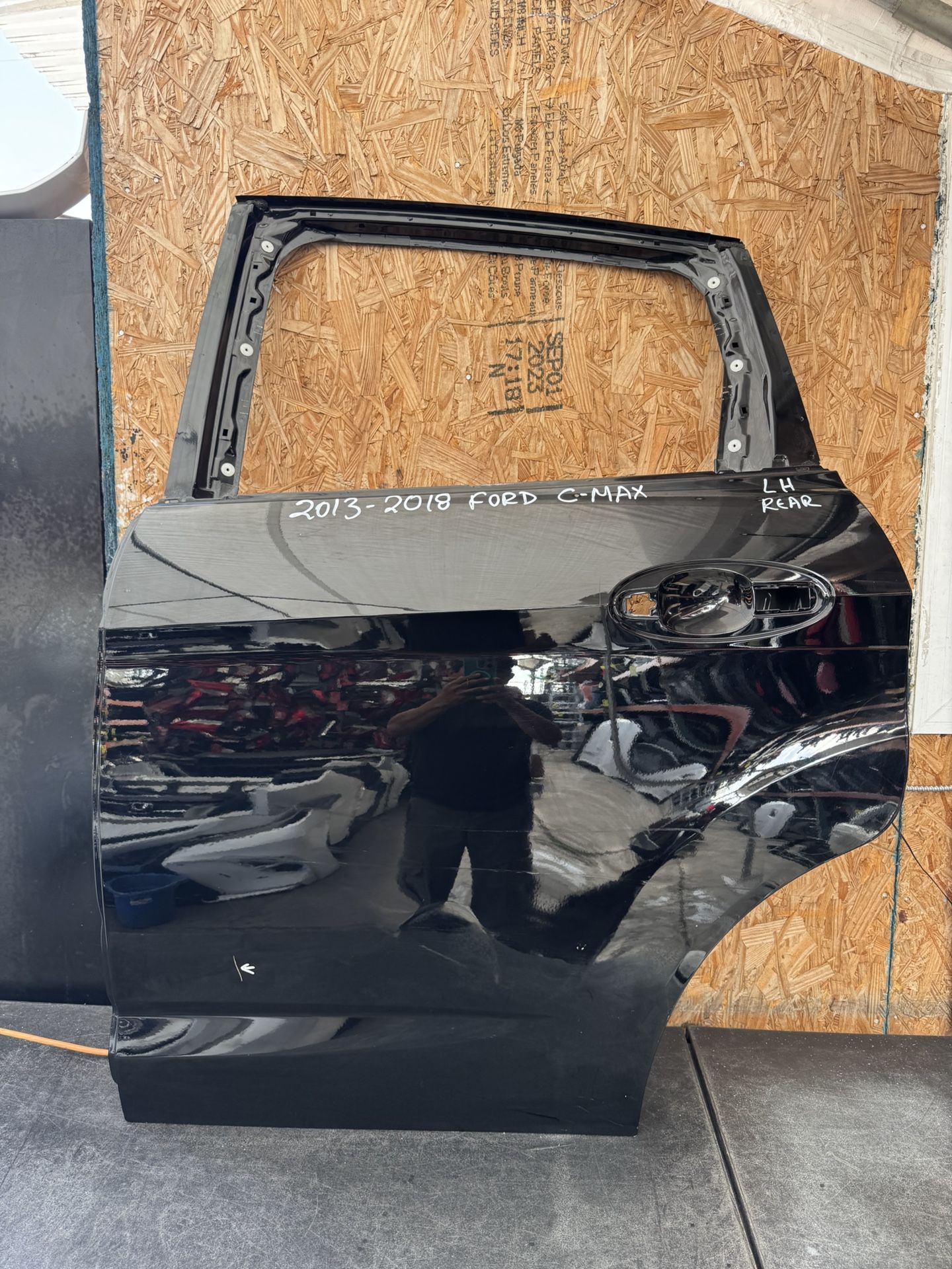 2013 2014 2015 2016 2017 2018 FORD C-MAX LEFT REAR DOOR OEM USED 
