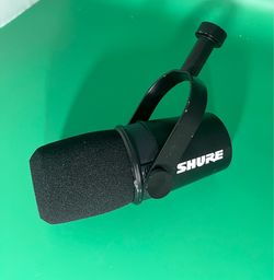 SHURE MV7X podcasting, Recording, Live Streaming microphone XLR Pro Quality dynamic Mic