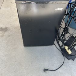 Mini Fridge 