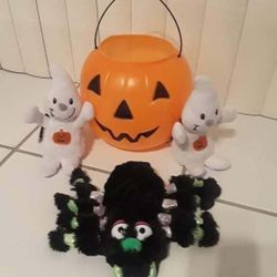 Halloween pumpkin candy bucket, stuffed spider and 2 ghosts that make sounds 4 piece lot ALL for $5!