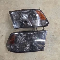 2009 to 2018 Ram 1500 Headlights