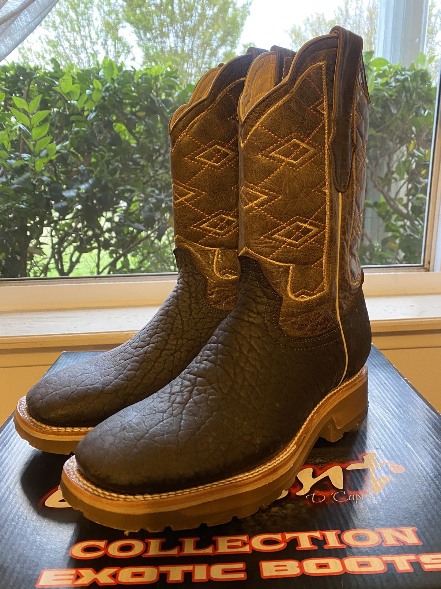 Bull Shoulder Cowboy Boot Size 10