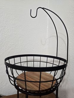 Banana Hangel with Fruit Basket $10. Pick-up In Aurora.