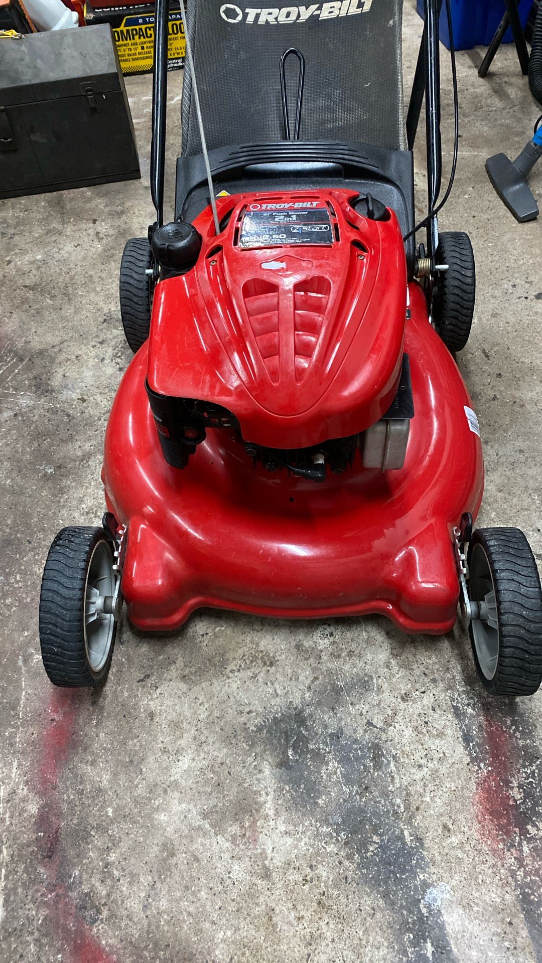 TROY BILT GAS PUSH MOWER
