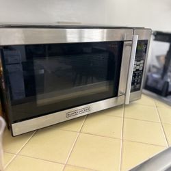 Black+Decker Microwave 700watts