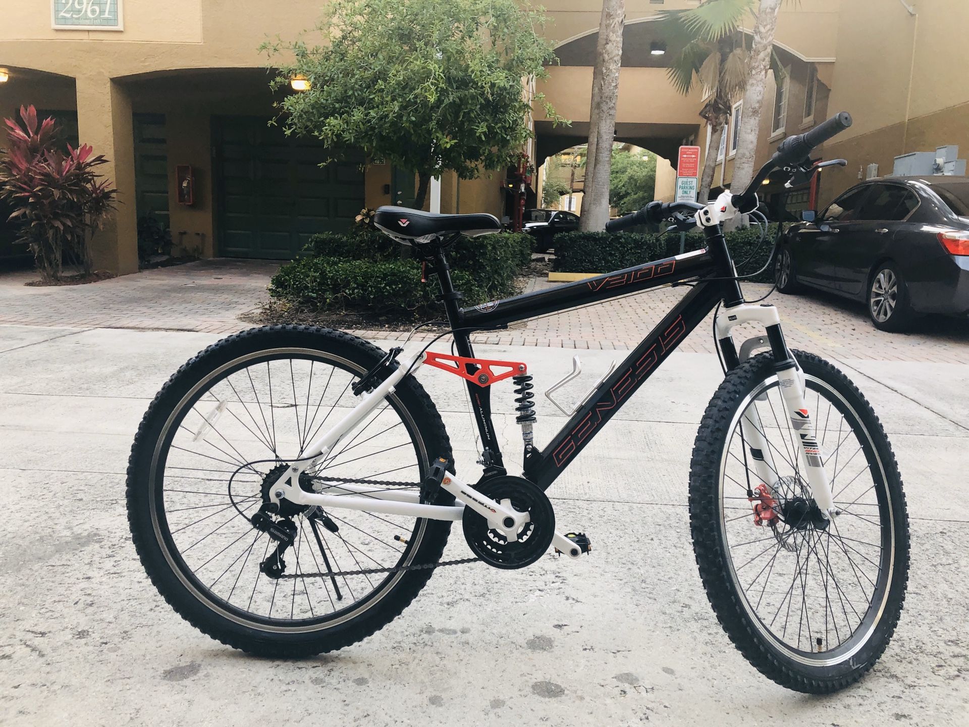 Mountain Bike Genesis 27,5” Men Multi Speed for Sale in Aventura, FL
