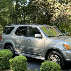 2004 Toyota 4Wd Limited sequoia Only 134k Miles 