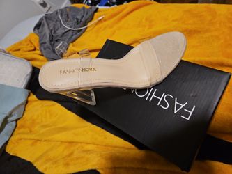 Fashion Nova Invisible Love Heels Nude Size 7