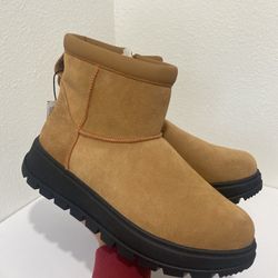 UGG Koolaburra Women’s Size 11