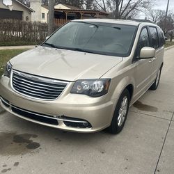 2014 Chrysler Town & Country