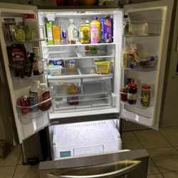LG Stainless Steel  Refrigerator /Bottom Freezer 