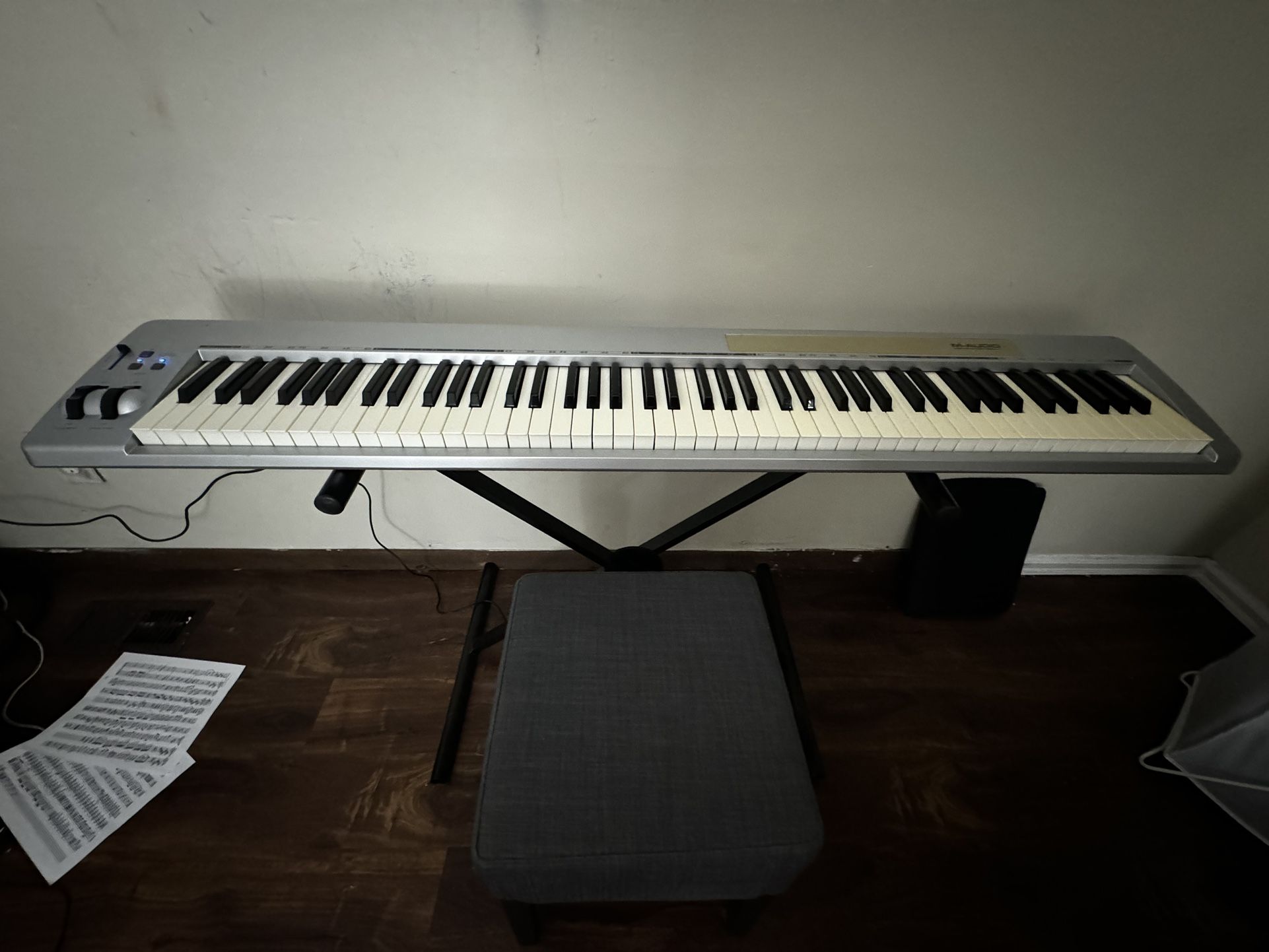 M-Audio key station 88es With Chair And Stand