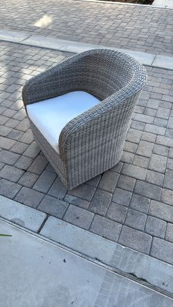 2 -Swivel Outdoor Chairs