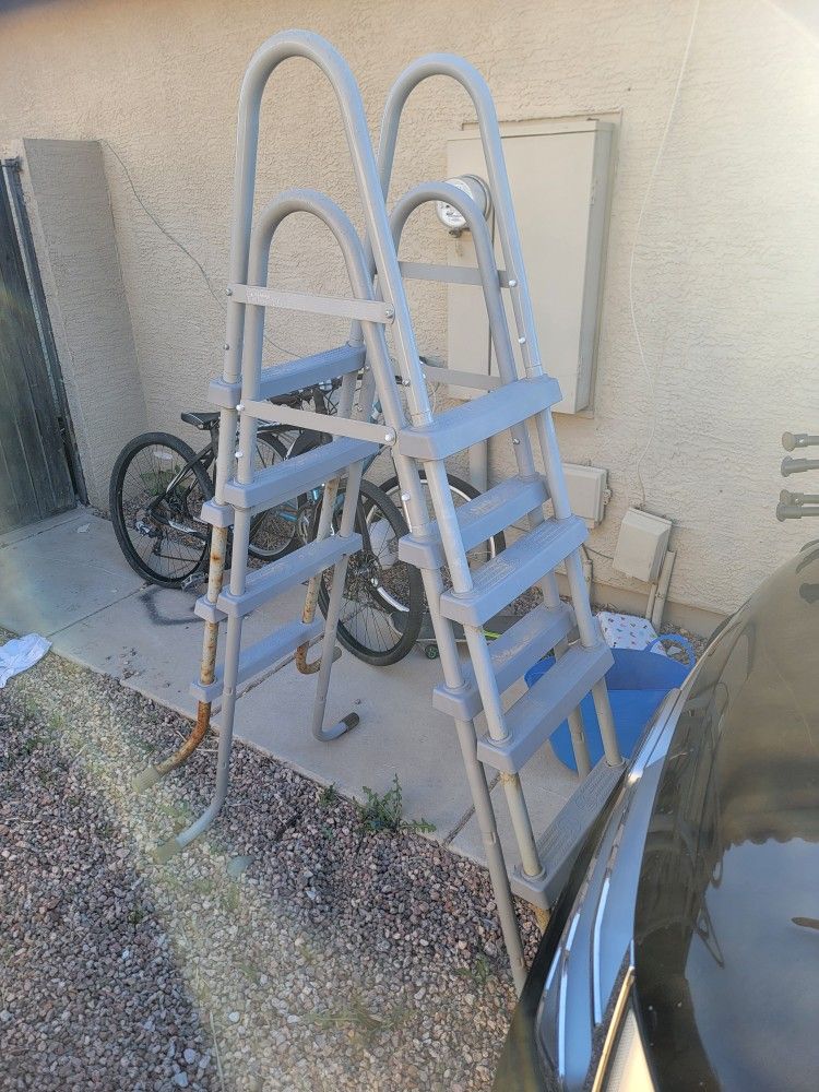 pool ladder