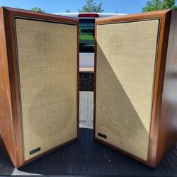 Original Large Advent Speakers (1969) for Rebuilding (need surrounds & crossover caps)