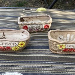 Set of 3 small plant pots