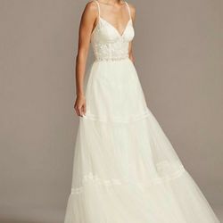David's Bridal ...New , Never Worn-Size 6