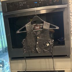 Brand New XS Leather Womans Biker Vest