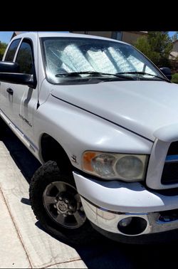 Dodge Ram 2500 White Pickup Truck