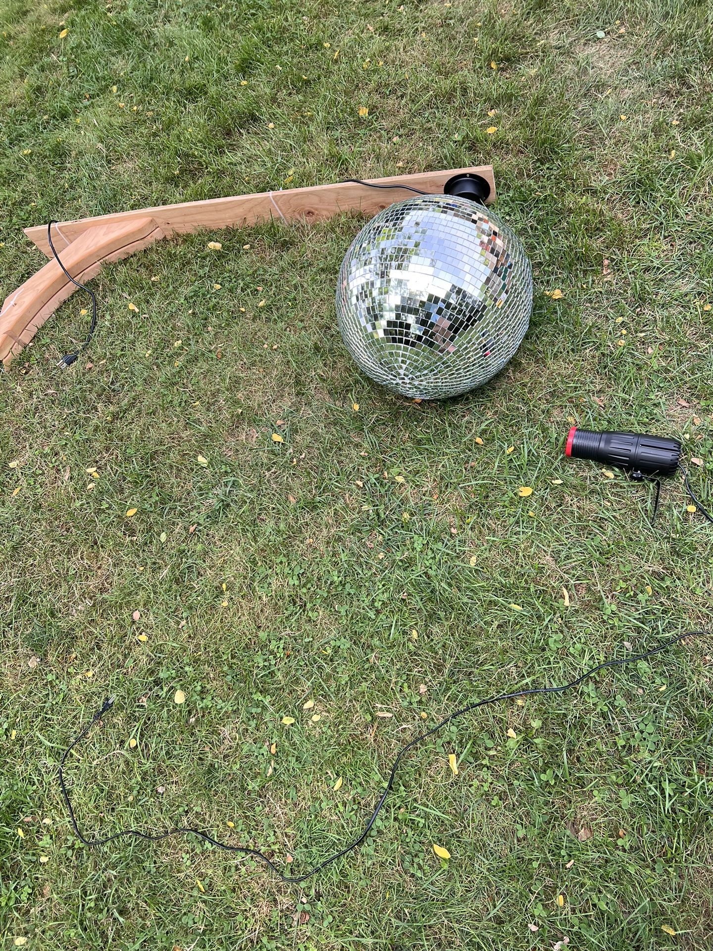 Disco Ball 16in With Mount, Spinner And Spotlight