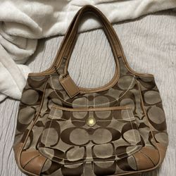 coach woman shoulder bag