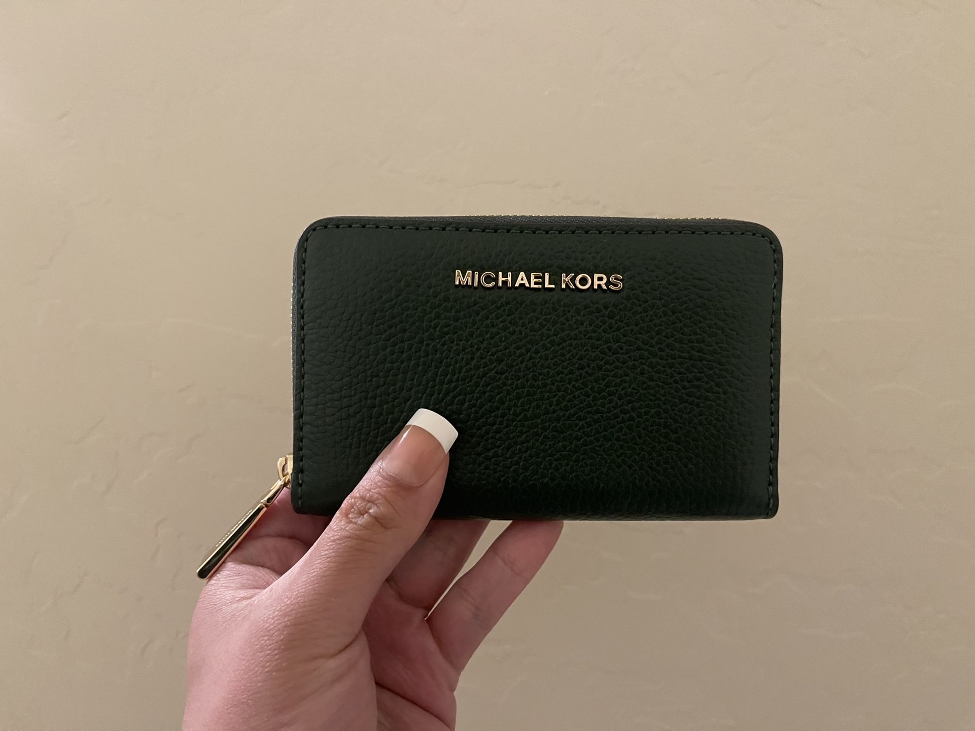 New Small Michael Kors Wallet With gift box! 