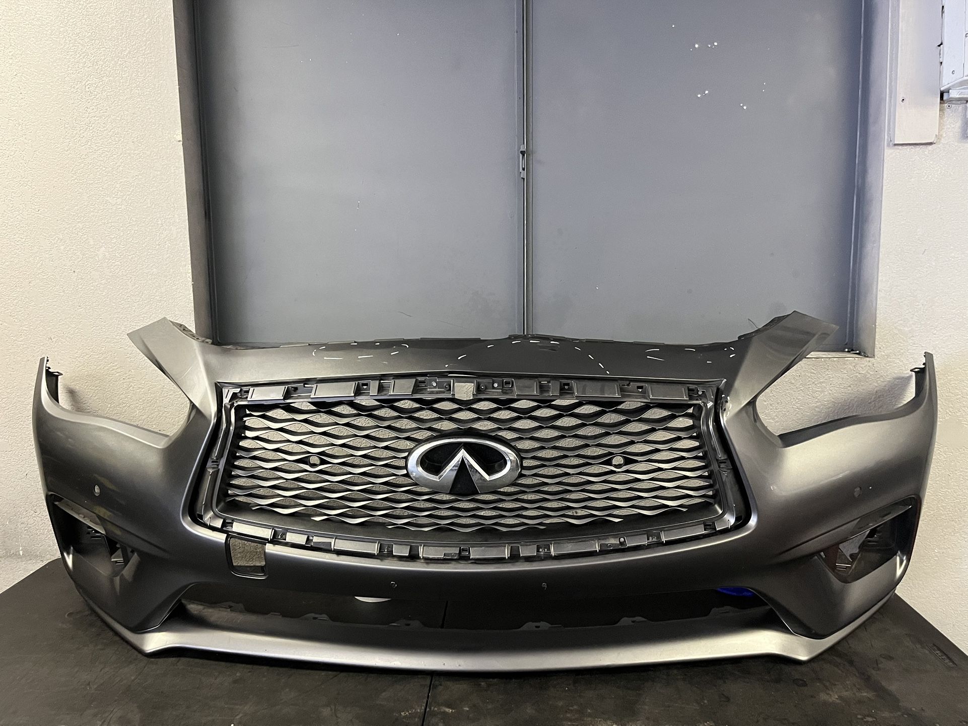 2018-2019-2020 INFINITI Q50 FRONT BUMPER OEM USED