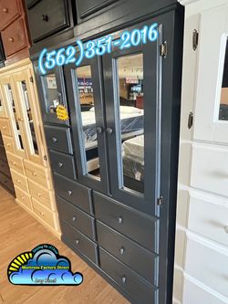Pinewood wardrobe closet ropero armoire Nuevo Gris