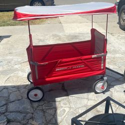 Radio Flyer Foldable Wagon 