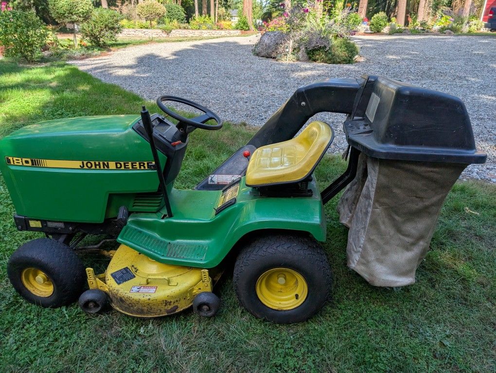 John Deere Riding Mower