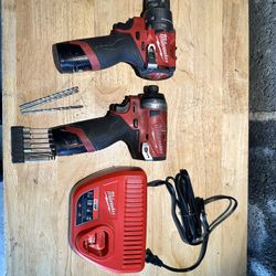 Milwaukee M12 Fuel Combo Kit 
