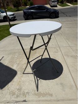 Foldable Cocktail Tables 2.7ft x 43.5” tall