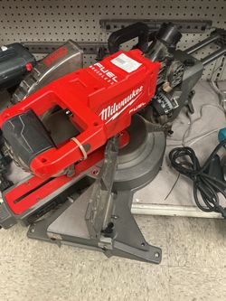 Milwaukee 2739-20 M18 FUEL 12-inch Compound Miter Saw