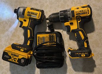 Dewalt XR 20v Dirll & Hammer Drill With Battery/Charger