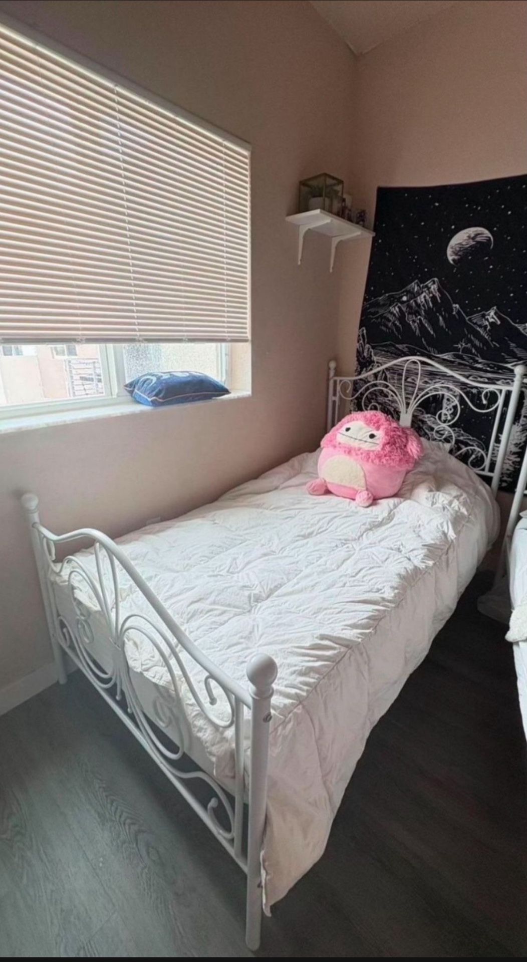 Twin Bed With Mattress