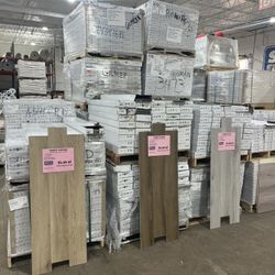 Vinyl Click Flooring - ONLY $1.69 a s/f 🤑 - IN STOCK IN CHICAGO📍