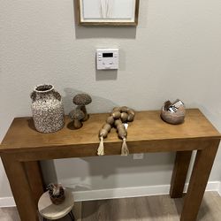 Console / Entry Table