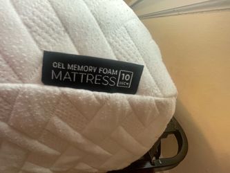 Full gel memory foam mattress