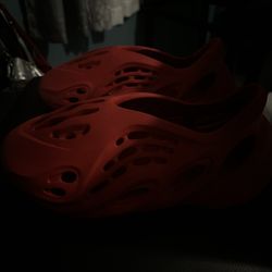 yeezy foam runner size 8