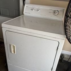 Amana Dryer, Commercial Quality, Super Capacity Plus, 7.1 Cubic Foot Capacity 