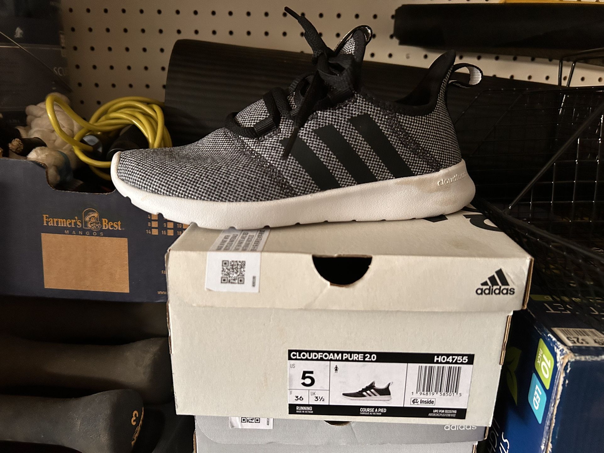 Adidas Cloudfoam Pure 2.0 – Women’s 5 – Brand New