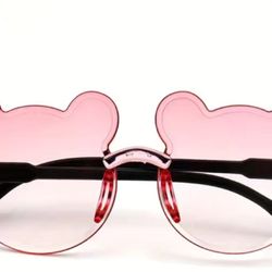 Protective and stylish gradient bear sunglasses - the perfect gift for little girls and boys! Christmas,