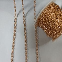 Figaro. Electro Plated Gold Chain. / Cadena Con Baño De Oro.