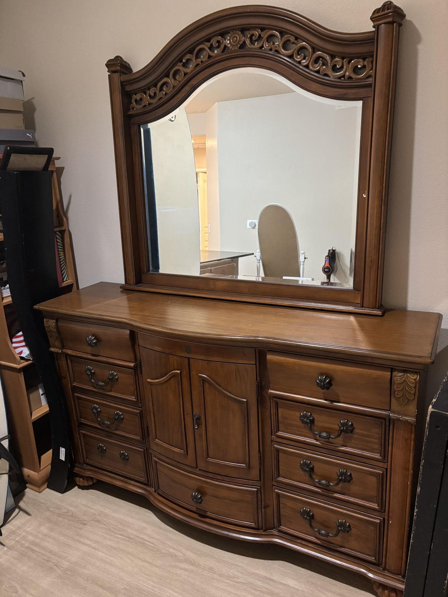 Dresser With Mirror And Mini Dresser
