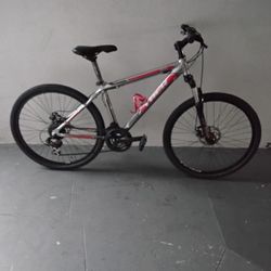 BICYCLE TREK 21 SPEED BRAND NEW 