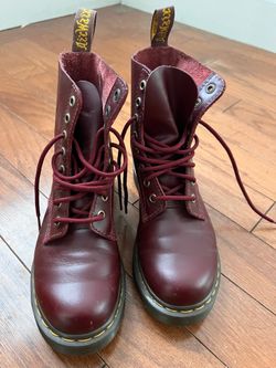 Doc Marten’s boot, women size 6 narrow