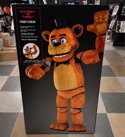 NEW* FIVE Nights at Freddy’s Animatronic. Freddy Fazbear