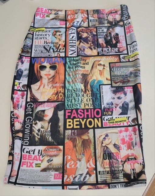 Y2K Bodycon Skirt Magazine All-over Print S/M